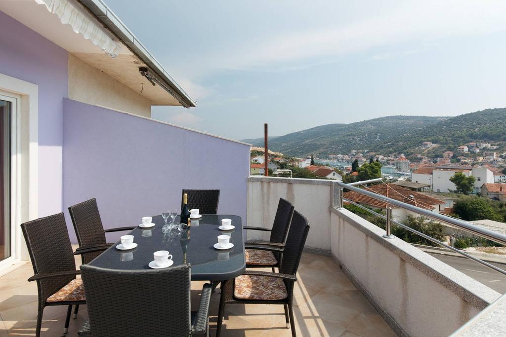 מרינה Apartments Sea Star Ivana מראה חיצוני תמונה
