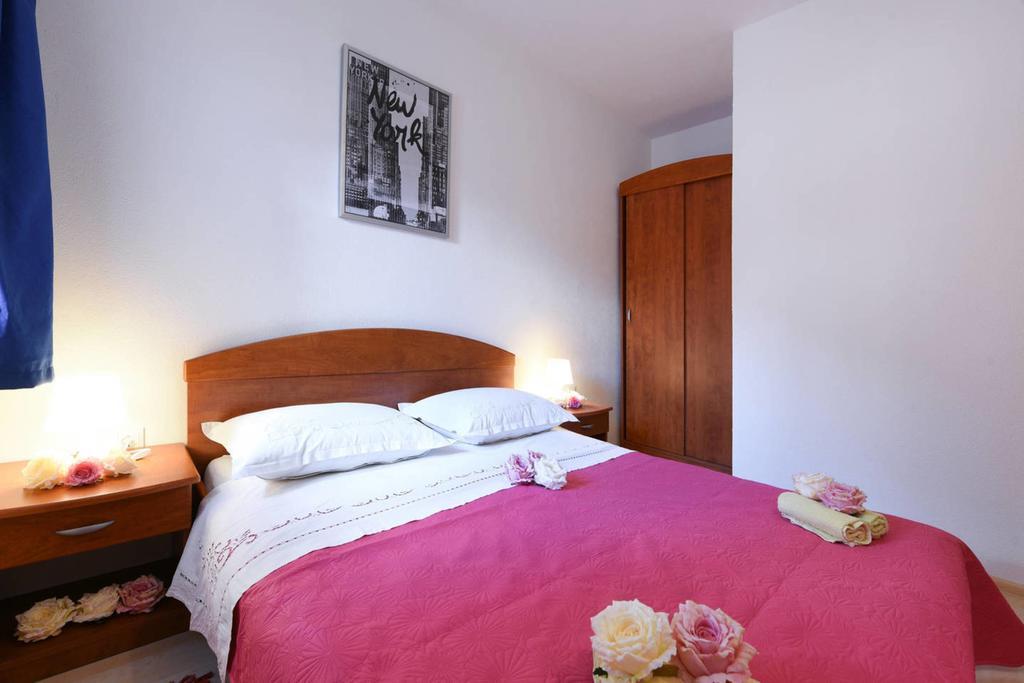 מרינה Apartments Sea Star Ivana מראה חיצוני תמונה
