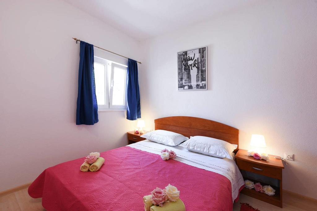 מרינה Apartments Sea Star Ivana מראה חיצוני תמונה