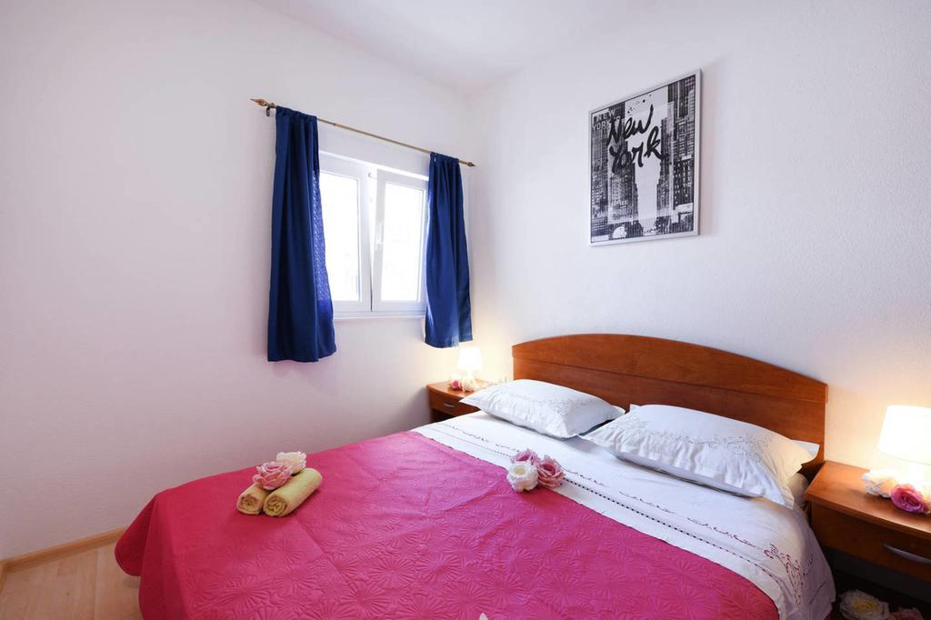 מרינה Apartments Sea Star Ivana מראה חיצוני תמונה